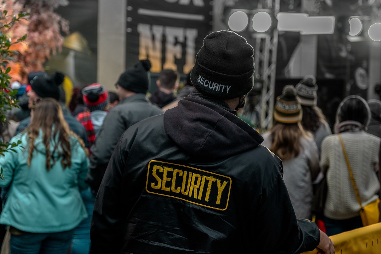 Security guard, Crowd